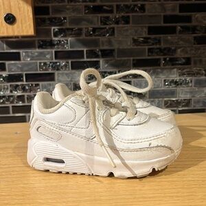 The Nike Air Max 90 LTR White Size 5C Infant Toddler
